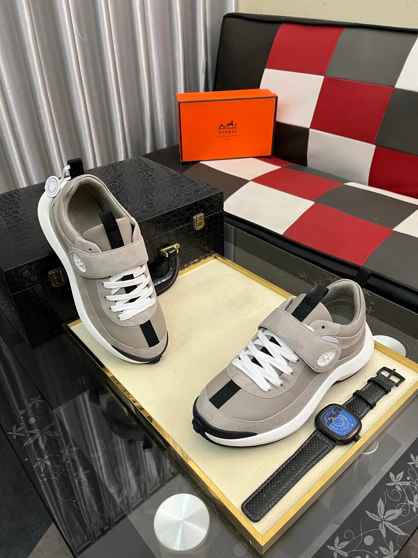 Men's shoes 💰660⌚️⌚️【HERMES】Hermès - High-end quality original order·Casual sports shoes -Upper: 🔝Nappa calfskin, suede calfskin, shoe body sewn brand ´H´ totem, tongue brand logo cloth label -Inner: water-dyed cowhide -Outsole: ultra-light TPU foam rubber; two-color molded outsole -Ultra-high quality control and fine workmanship: outstanding (high-end, noble and classy) -Size: 36-44 (45, can be customized)